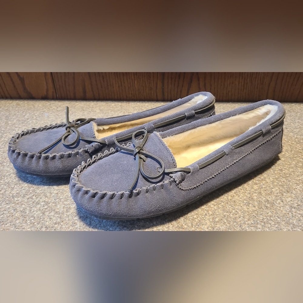Nwot Womens guide gear suede slippers size 10